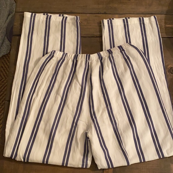 Brandy Melville - John Galt Capris - Picture 2 of 3